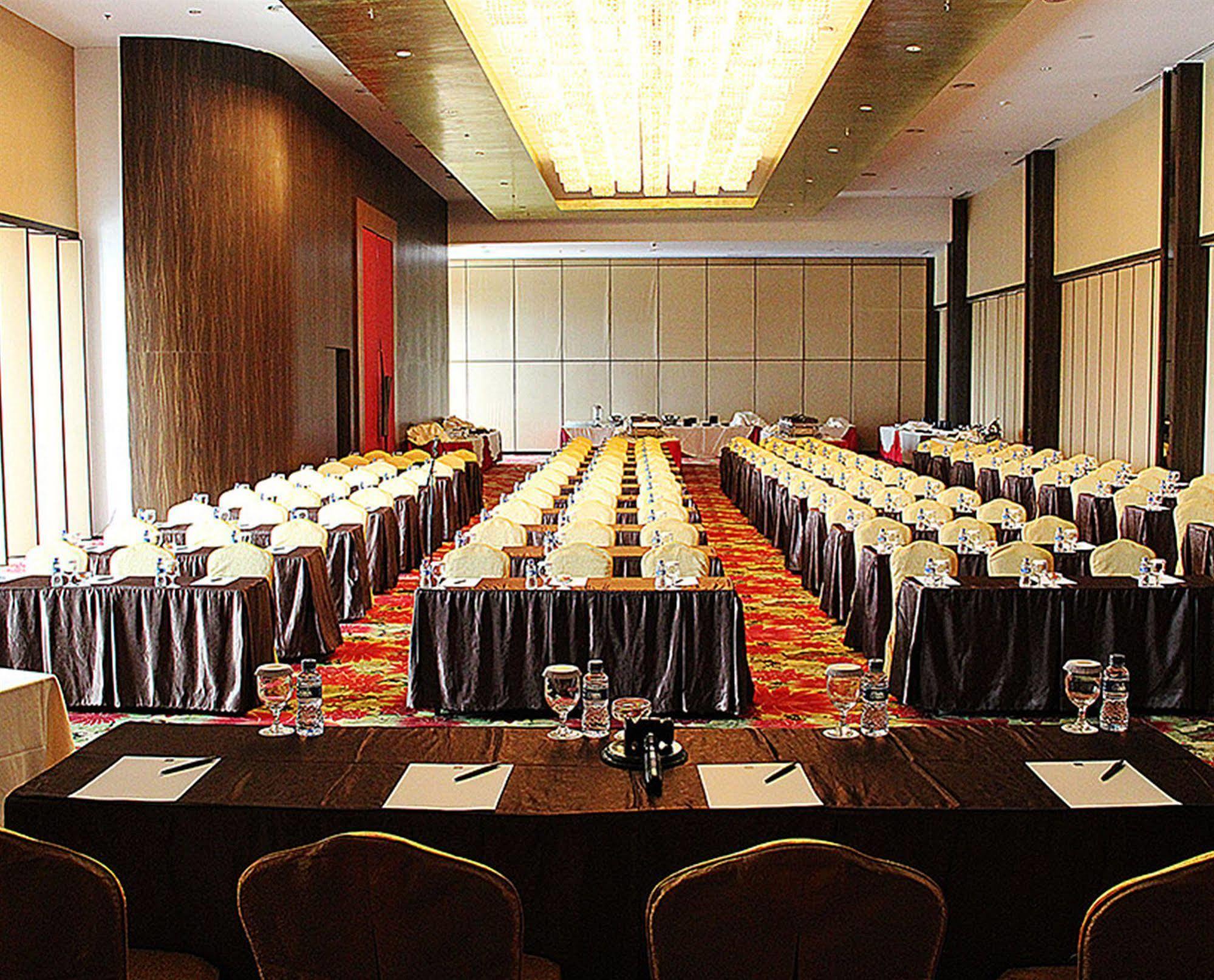 Hariston Hotel & Suites, Pluit - Jakarta Eksteriør billede