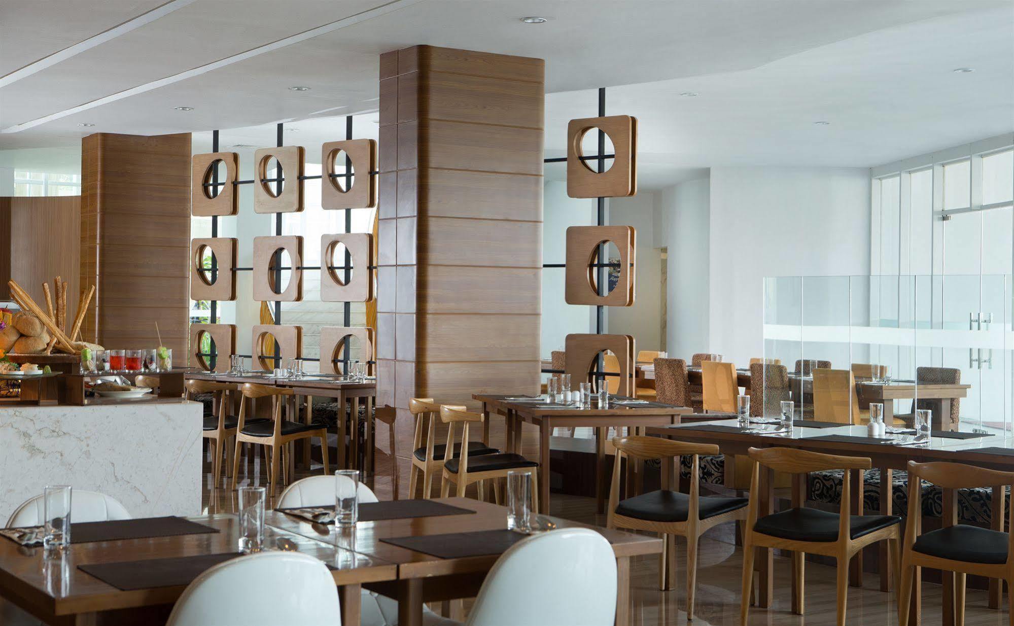 Hariston Hotel & Suites, Pluit - Jakarta Eksteriør billede